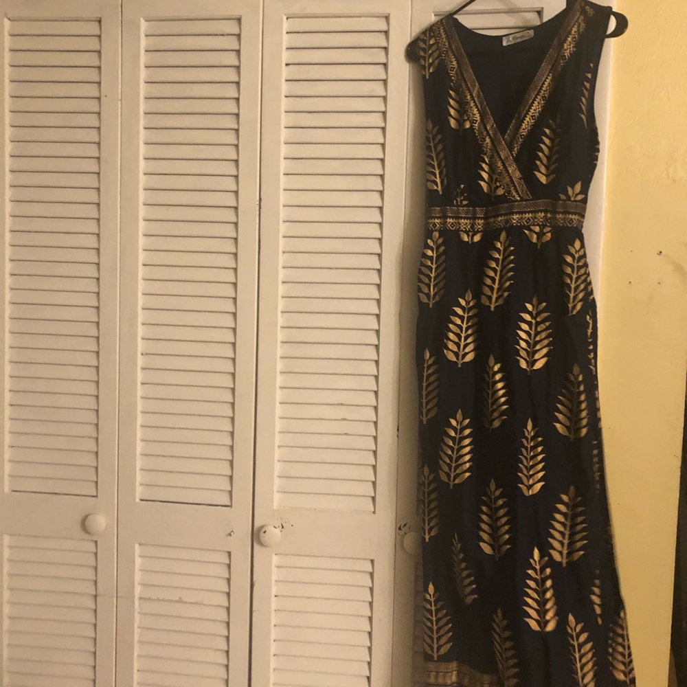 Dress - Picture 3 of 8